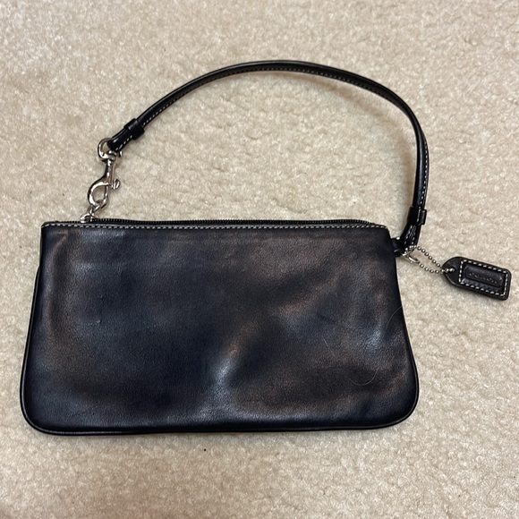 Coach - Picture 4 of 4